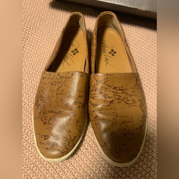 Patricia Nash Lola Slip-On Flats Map Print Sz. 8.5 EUC - Picture 8 of 15